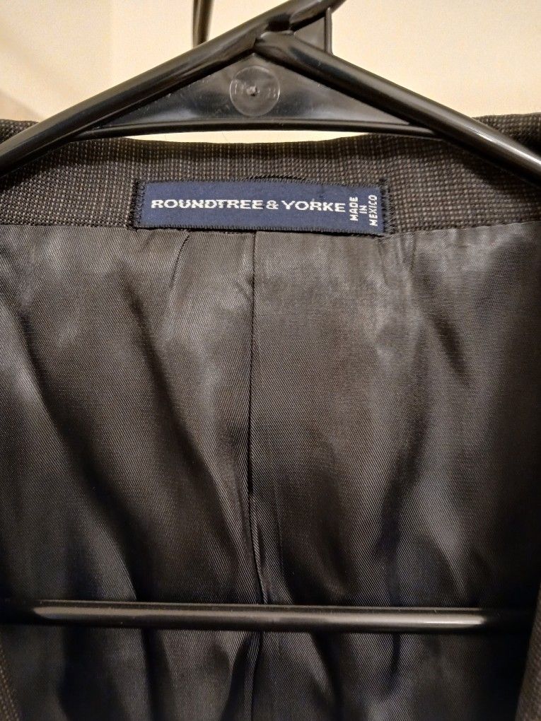 Roundtree and Yorke Blazer
