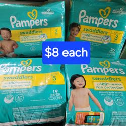 Pampers & Huggies 