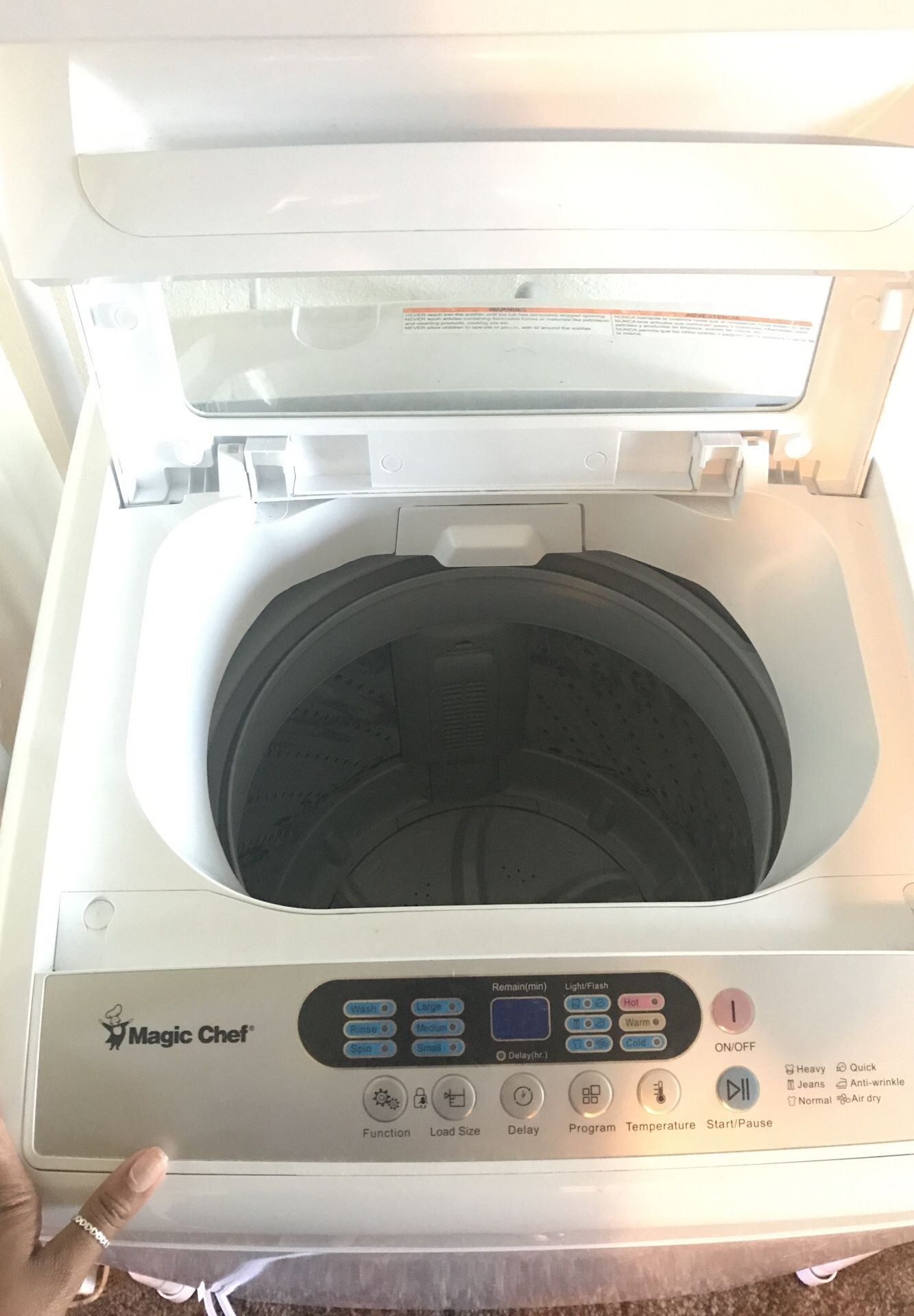 MAGIC CHEF MCSDRY35W Compact 3.5 cu. ft. Dryer for Sale in Webster, TX -  OfferUp