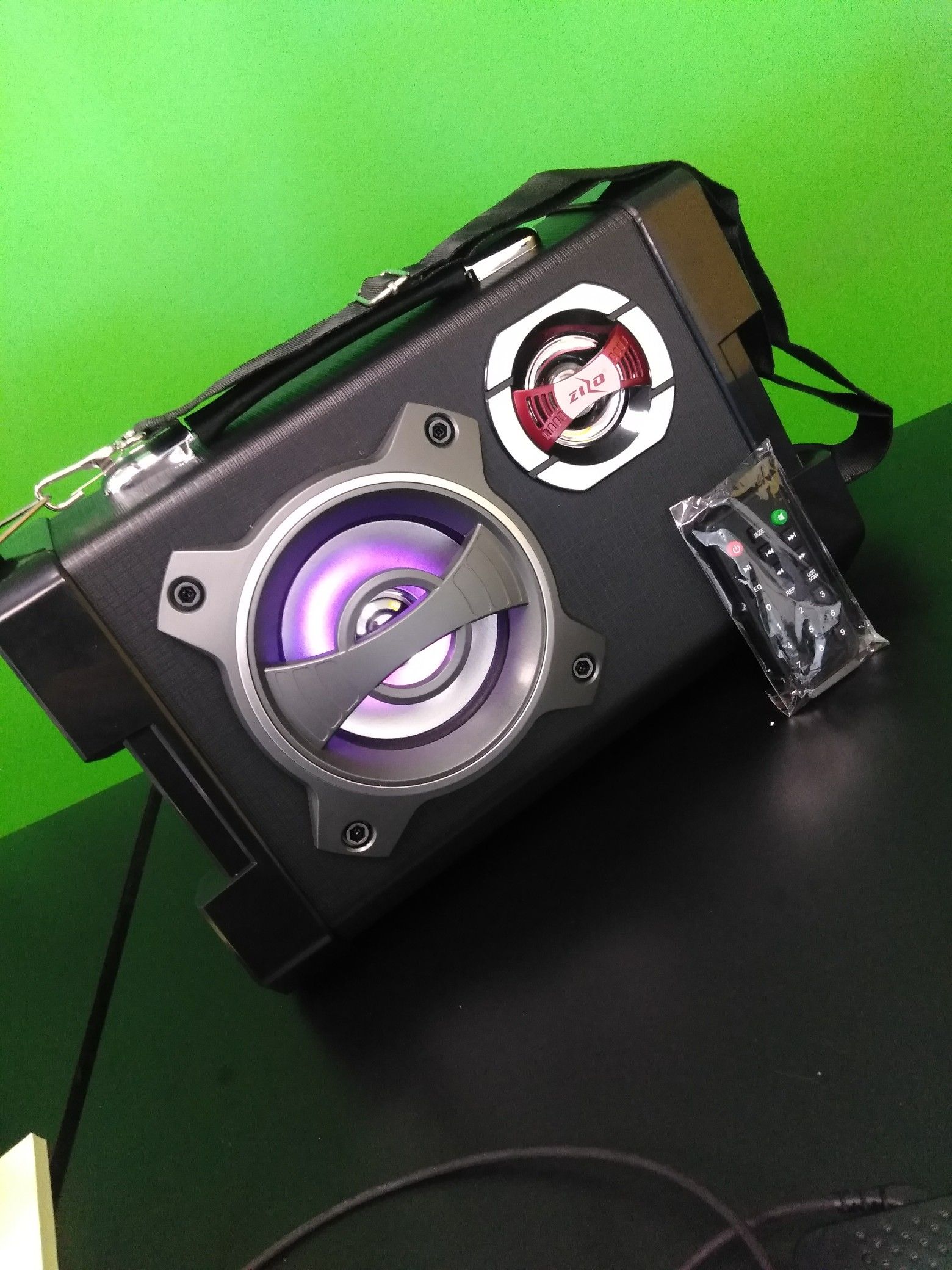 Zizo Boom Z3 Bluetooth Speaker/Amplifier