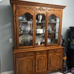 Ethan Allen China Hutch 
