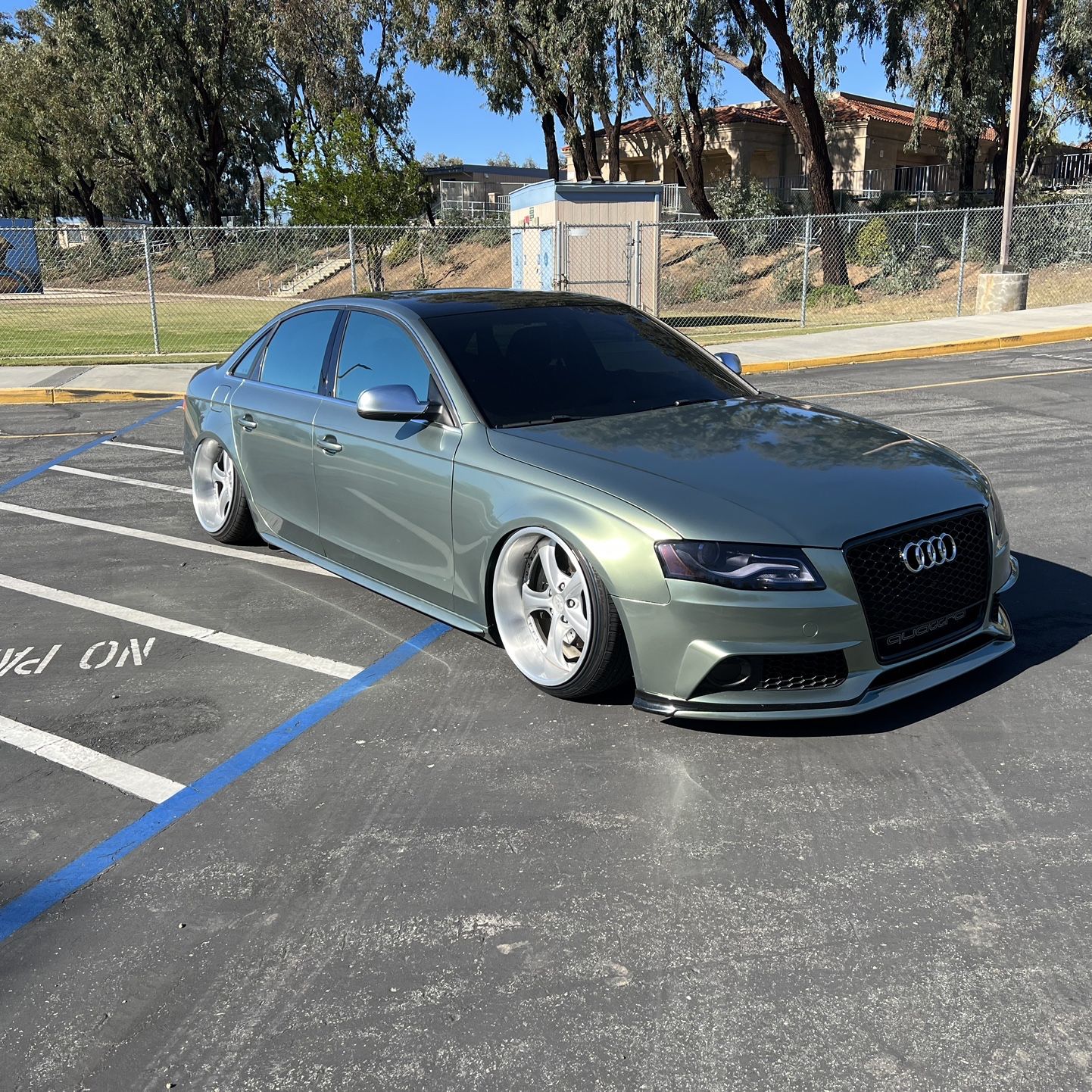 Stance Audi A4 Bags