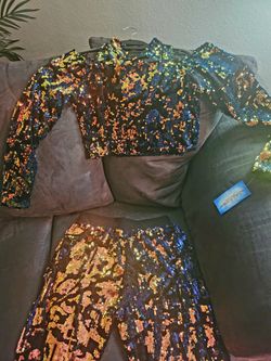 Sequence 2-piece dance costume