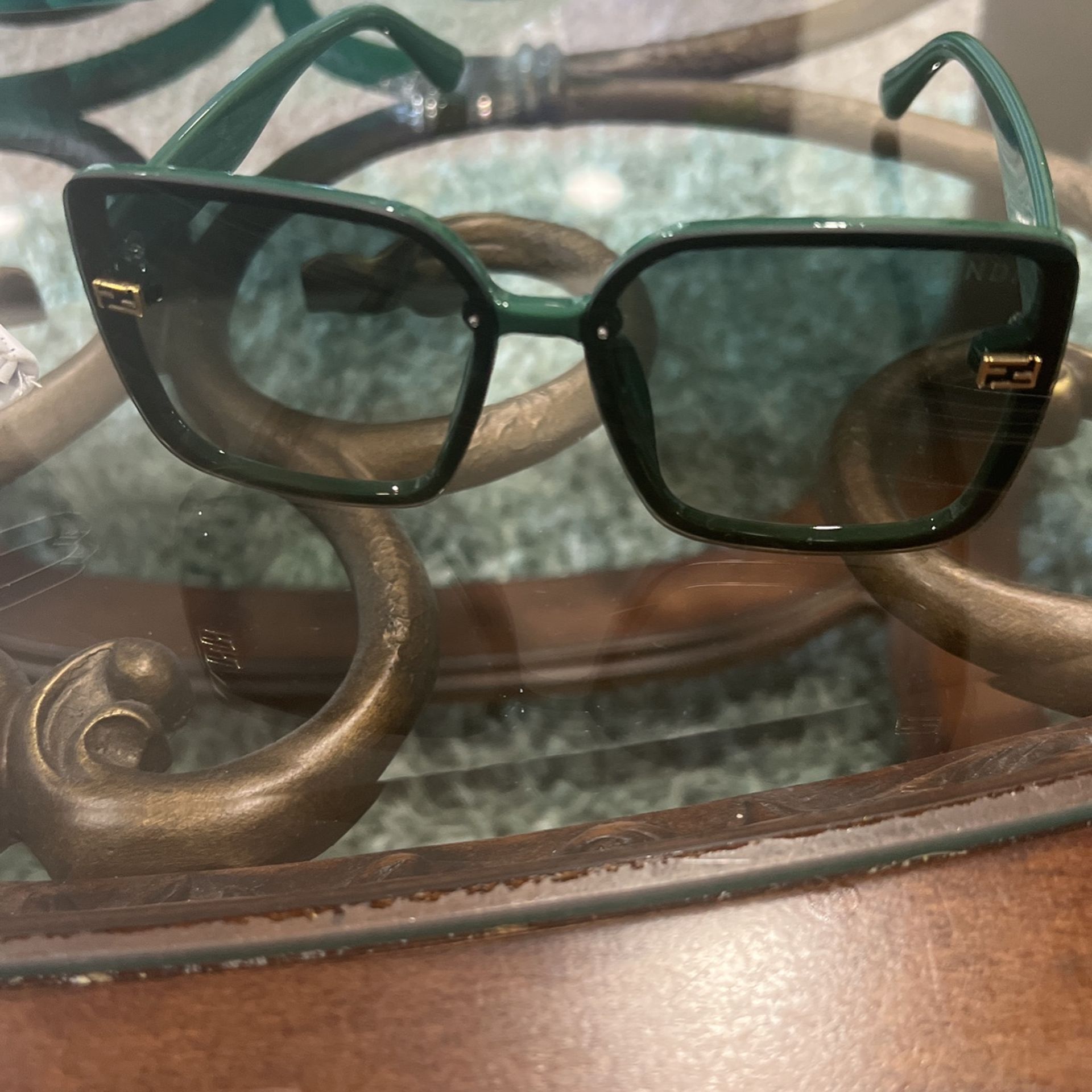 FENDI Sunglasses 