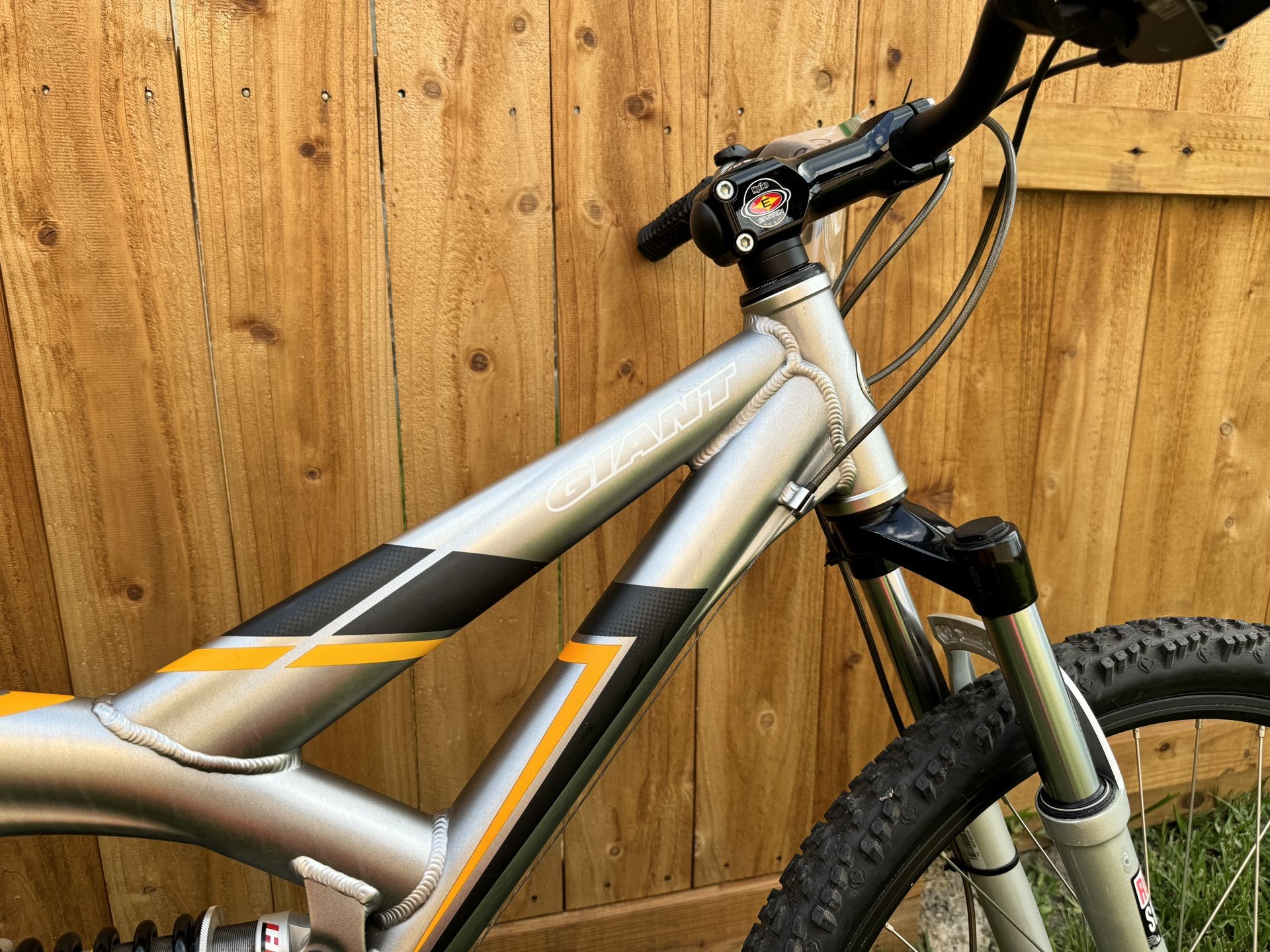 Giant WARP Mountain Bike for Sale in Old Rvr-wnfre, TX - OfferUp