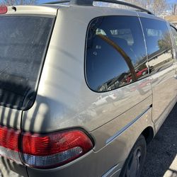 2001 Toyota Sienna 