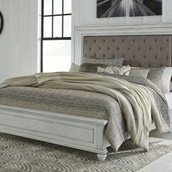 Kanwyn Whitewash King Upholstered Panel Bed

