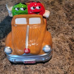 Vintage 2002 Galerie M&M Woody Wagon Car Ceramic Candy Dish, Red & Green Figures