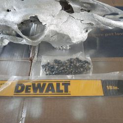 Dewalt Chainsaw 18" bar & chain 