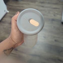 Haakaa silicone pump and milk collector 