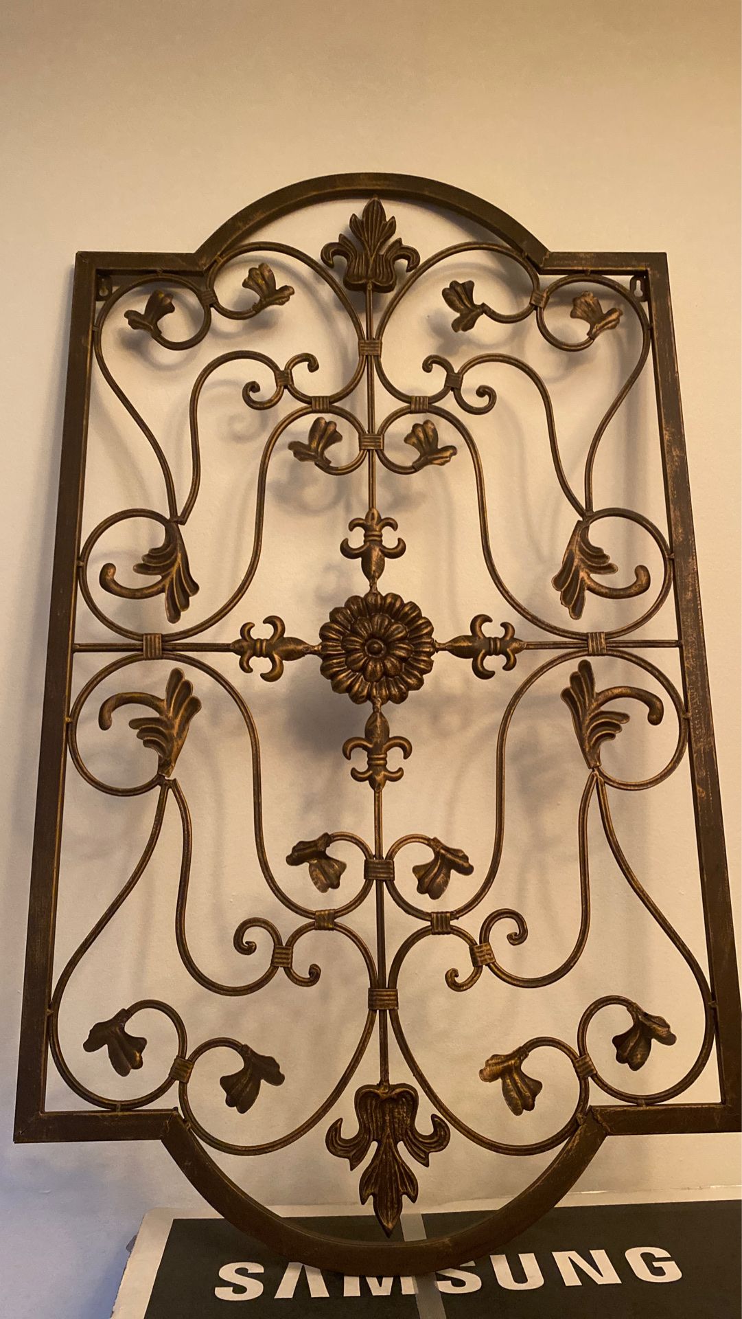 Metal wall decor used