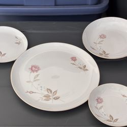 “Lovely” Fine China DinnerServing  Set of 8. Rosemarie pattern