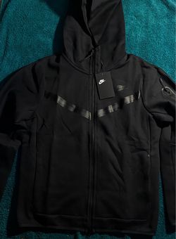 Black Nike Tech
