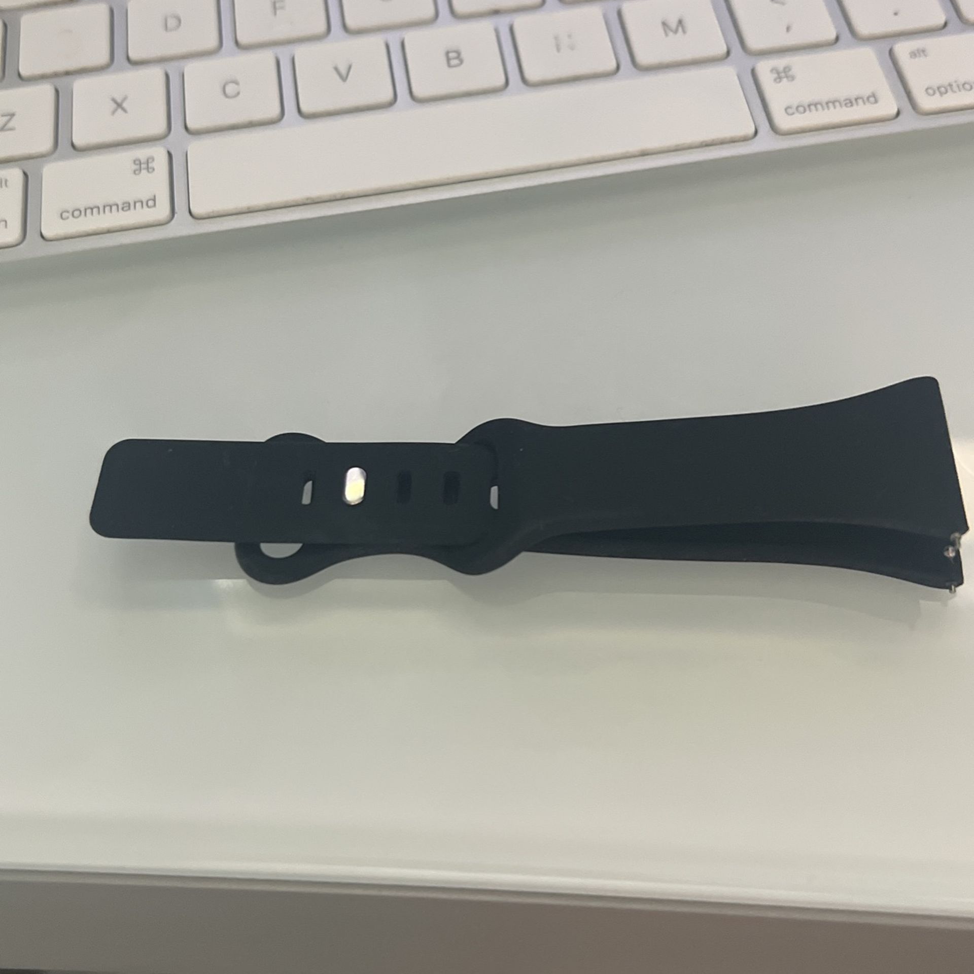 Black Fitbit Versa Band