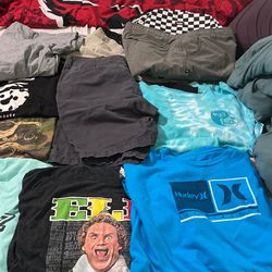 Adult Meds And Lg T Shirts and shorts Sz 34