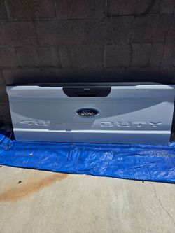 F250 rear tailgate missing camera