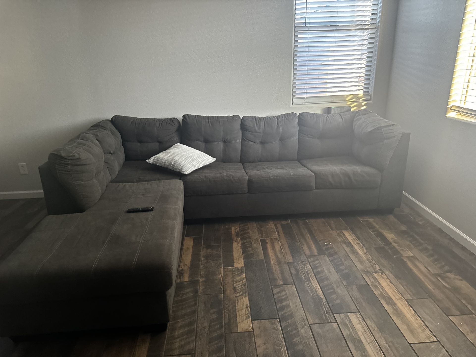 Pull Out Couch . Its A Full Bed !!