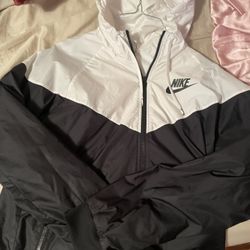 Nike Black & White windbreaker Jacket – Size M – Like New