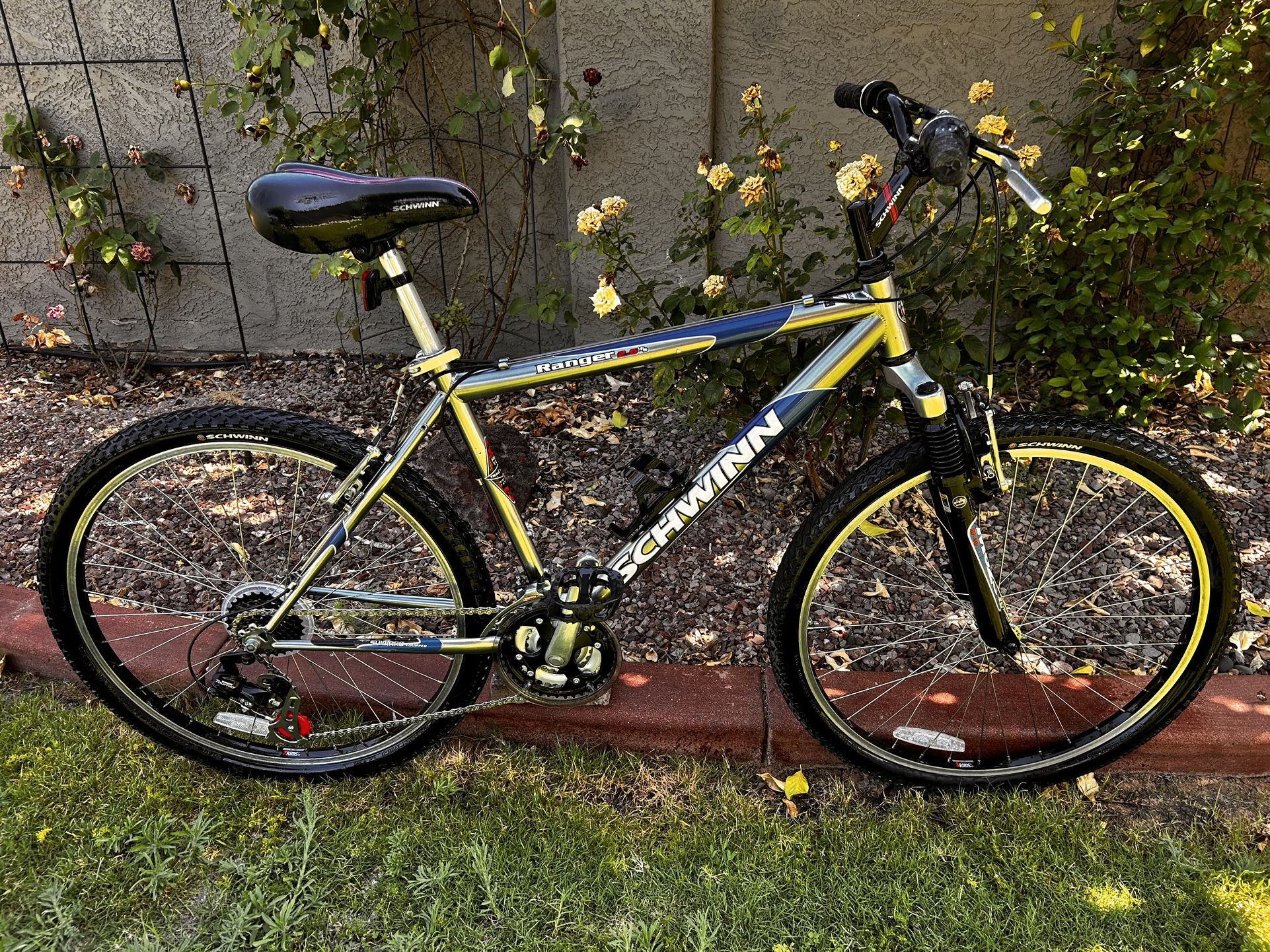 SCHWINN Ranger 2.6 FS 21-Speed Mountain Bicycle 18” Medium Frame 26” Wheels, New Cables, Tubes, Chain, Seat, plus a Full Tune-Up – CLEAN!