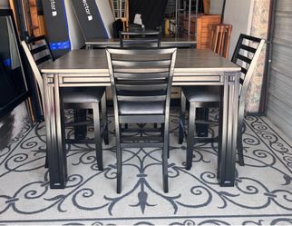 Dinning Table and Chairs