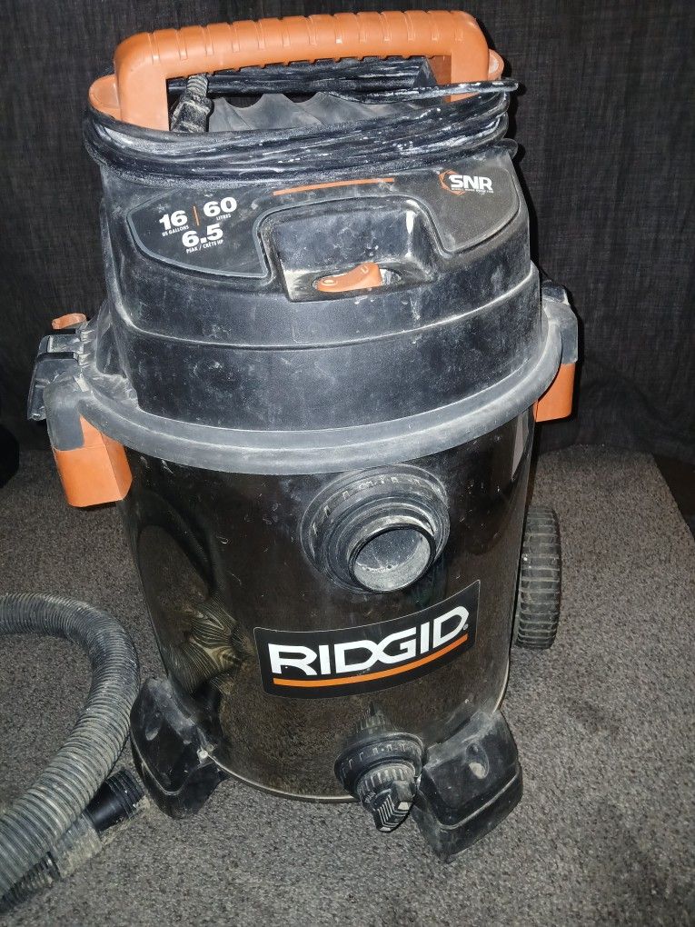 Ridgid 16 Gallon Vacuum 6.5 Peak Hp