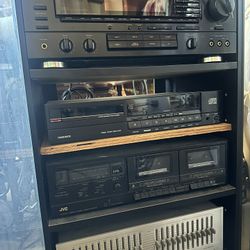 Vintage Stereo Gear – Receiver, CD, Cassette, Headphones 🎶