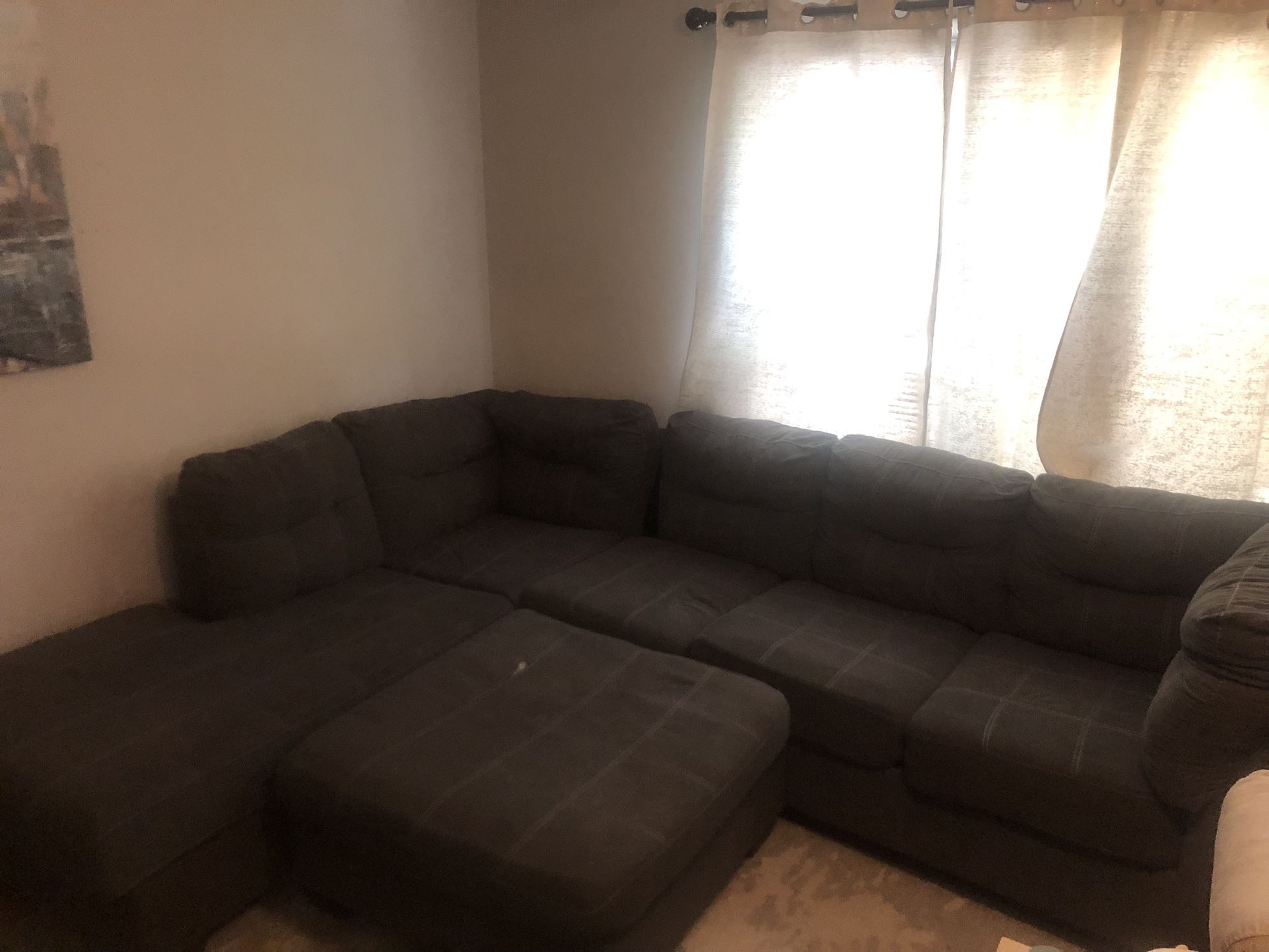 L Shape Couche With Ottoman