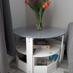 Kids Table and Chairs