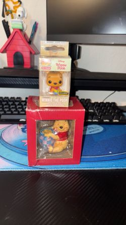 Disney Traditions Jim Shore Winnie the Poo Figurine