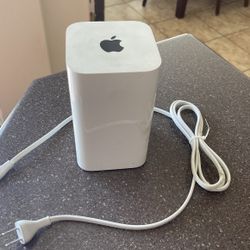 Apple WiFi Router (1TB Cloud Storage)