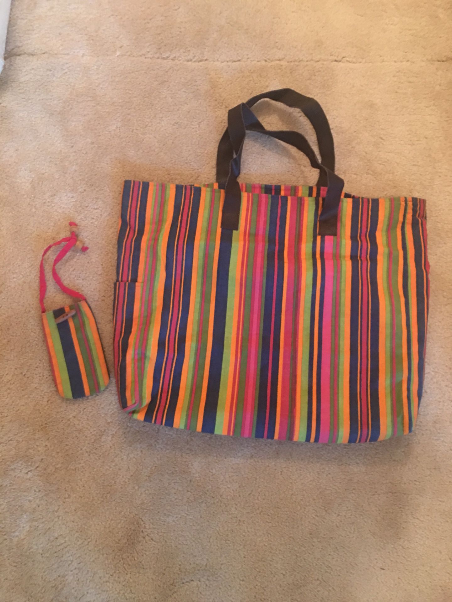 Large tote bag w/ matching mini purse