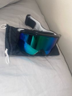 Smith goggles