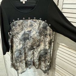 Woman’s Tunic Top