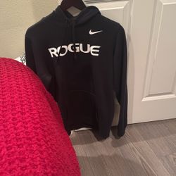 Rogue Size Small Sweater 