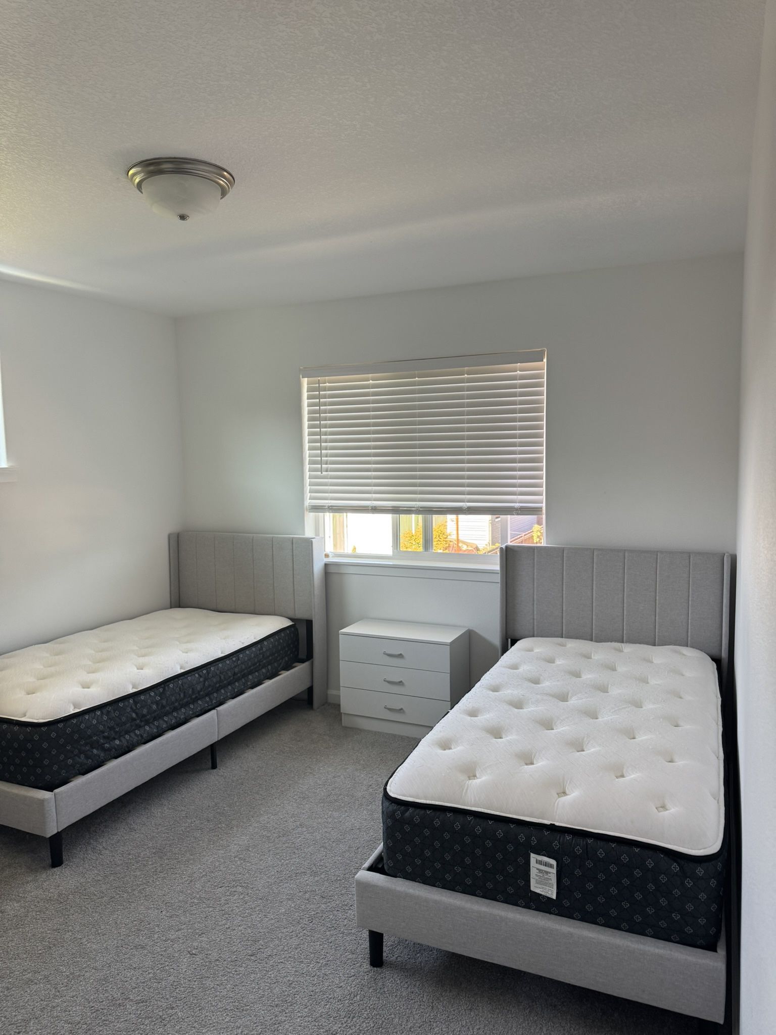 Twin bed