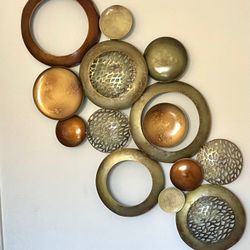 Large Abstract Metal Wall Decor – Bronze/Gold Circles