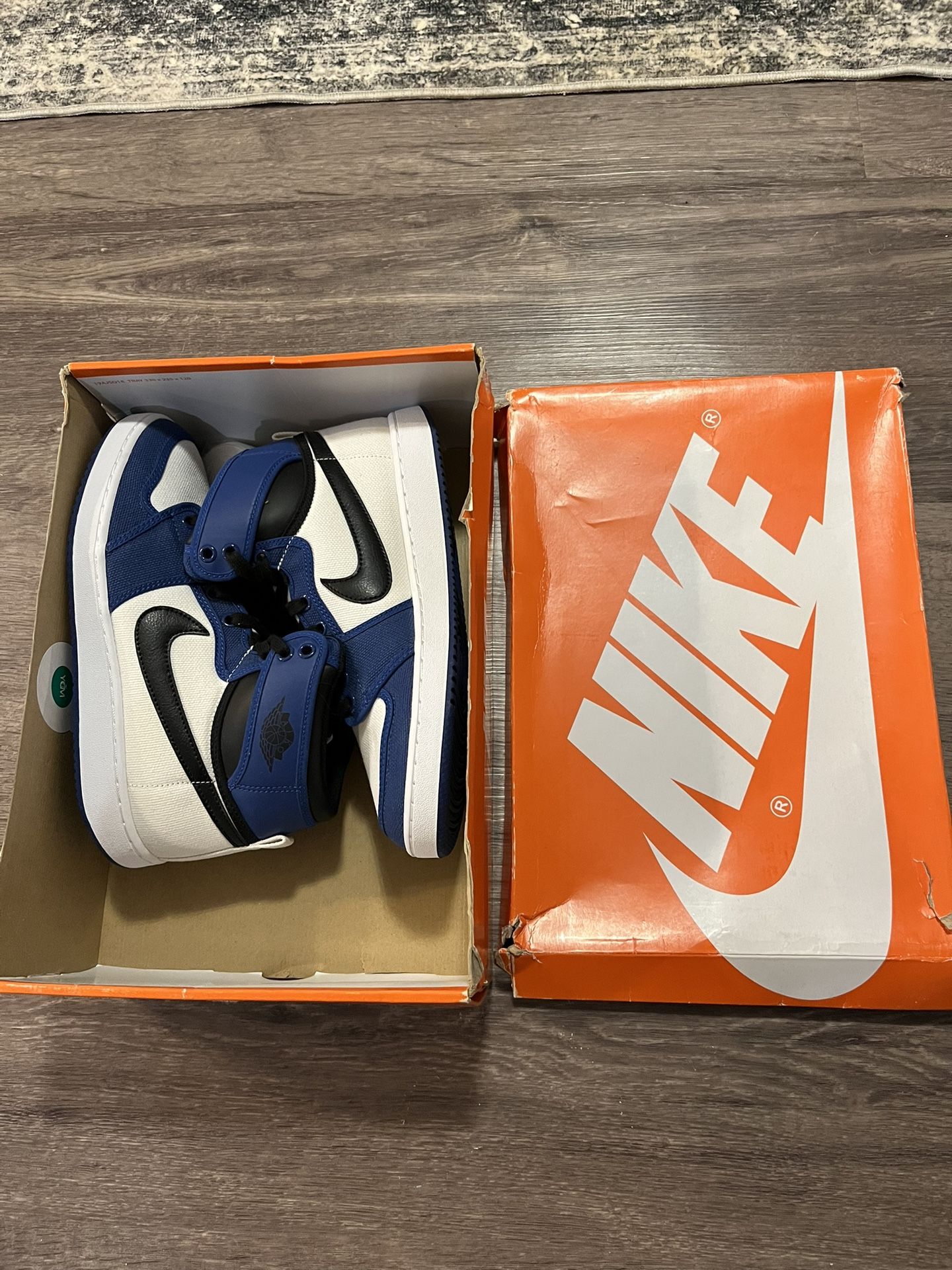 Air Jordan 1 Retro High OG 'Midnight Navy'