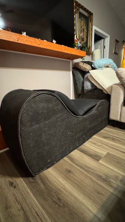 Tantra Chair