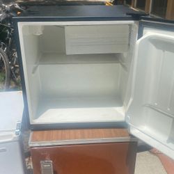 Mini Fridges 