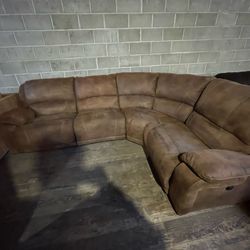 U Curved Brown Reclining Sectional Couch “WE DELIVER”