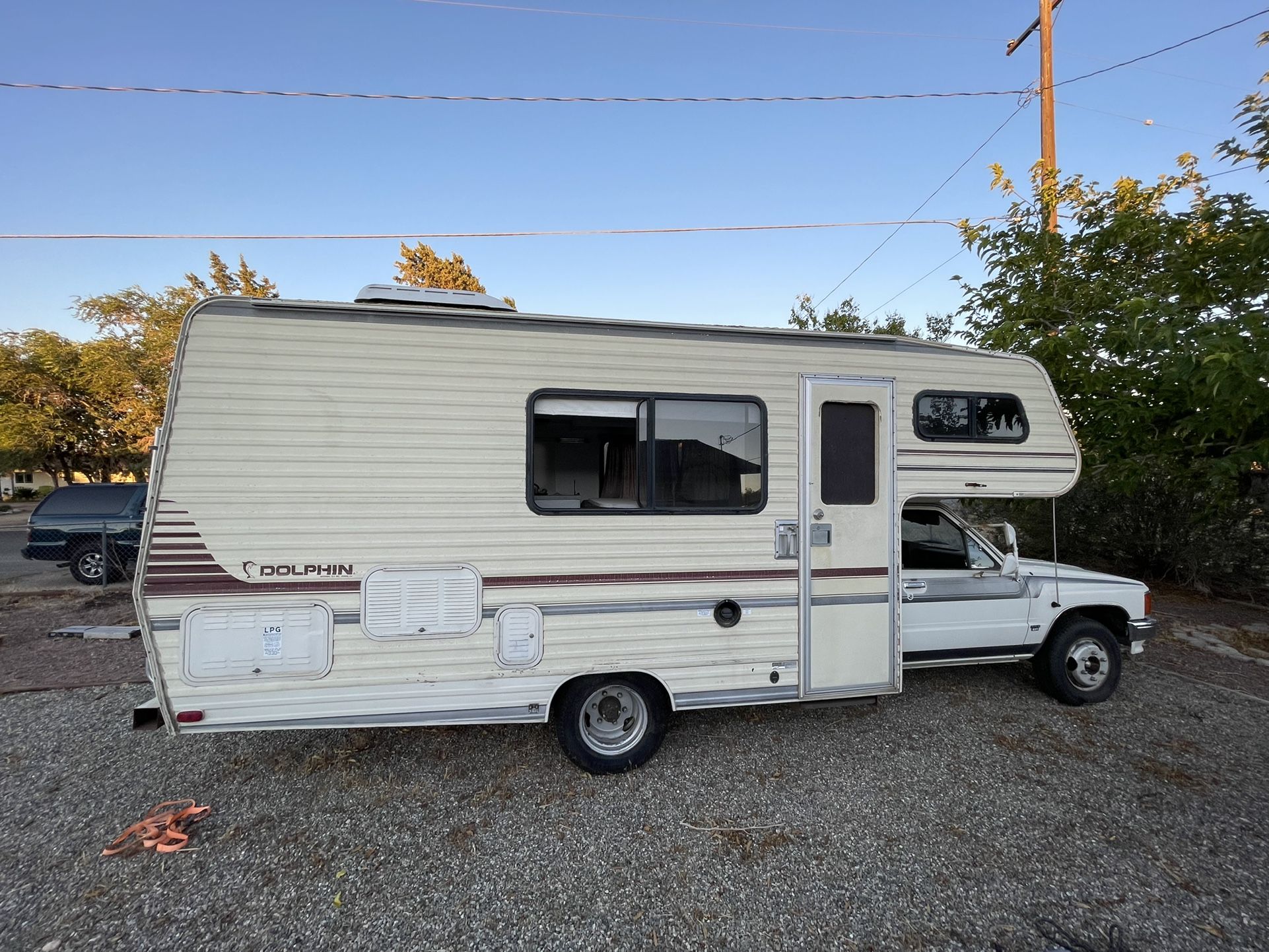 1989 Toyota Dolphin for Sale in Hesperia, CA - OfferUp