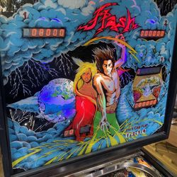 Williams Flash Pinball Machine