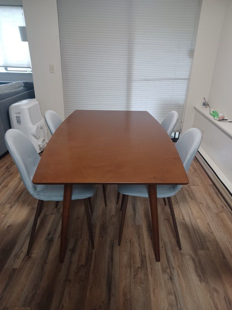 Mid Century Modern Dining Table + 4 Chairs