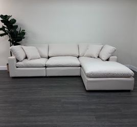 White Modular Sectional Sofa with Chaise