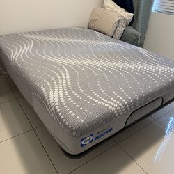 Sealy Mattress Firm Mattress with adjustable base