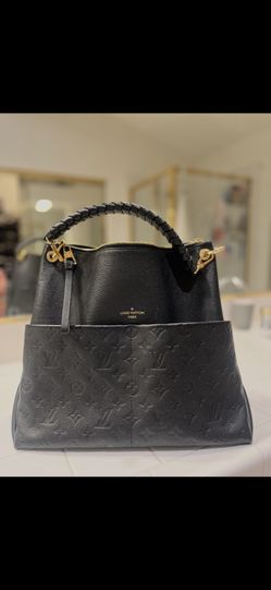 Black Maida Hobo LV bag