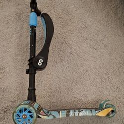 Serenelife Infinity 3-Wheel Kids Scooter- Built-in LED Wheel Lights
