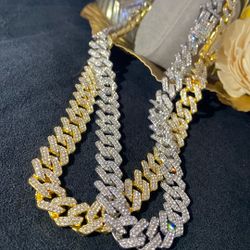 Two piece collection, 20 inch yellow and silver white