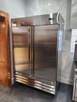 NEW 2 Door Reach-In Cooler Commercial Restaurant Refrigerator Stainless Steel Food Service