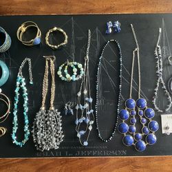 20 Pieces Of Costume Jewelry Blue Tones One Signed Napier One Vera Wang Lot #7